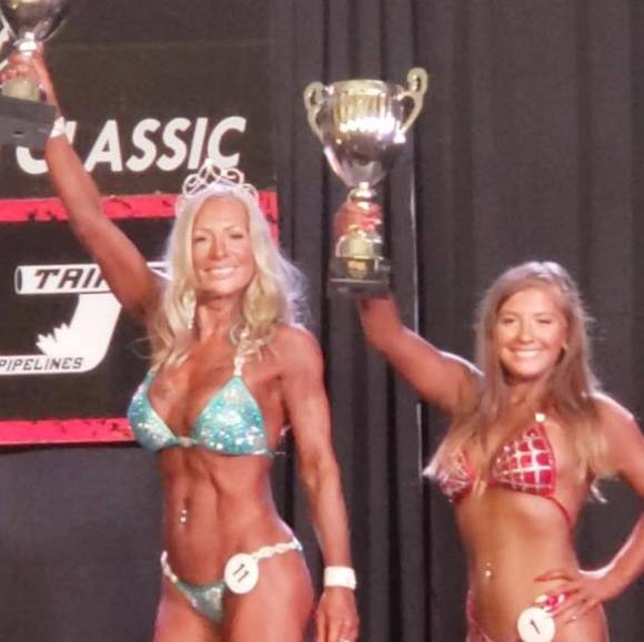 Meet your Posher, Cenia - Picture 1 of 1